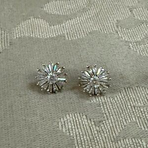 Crystal  studs